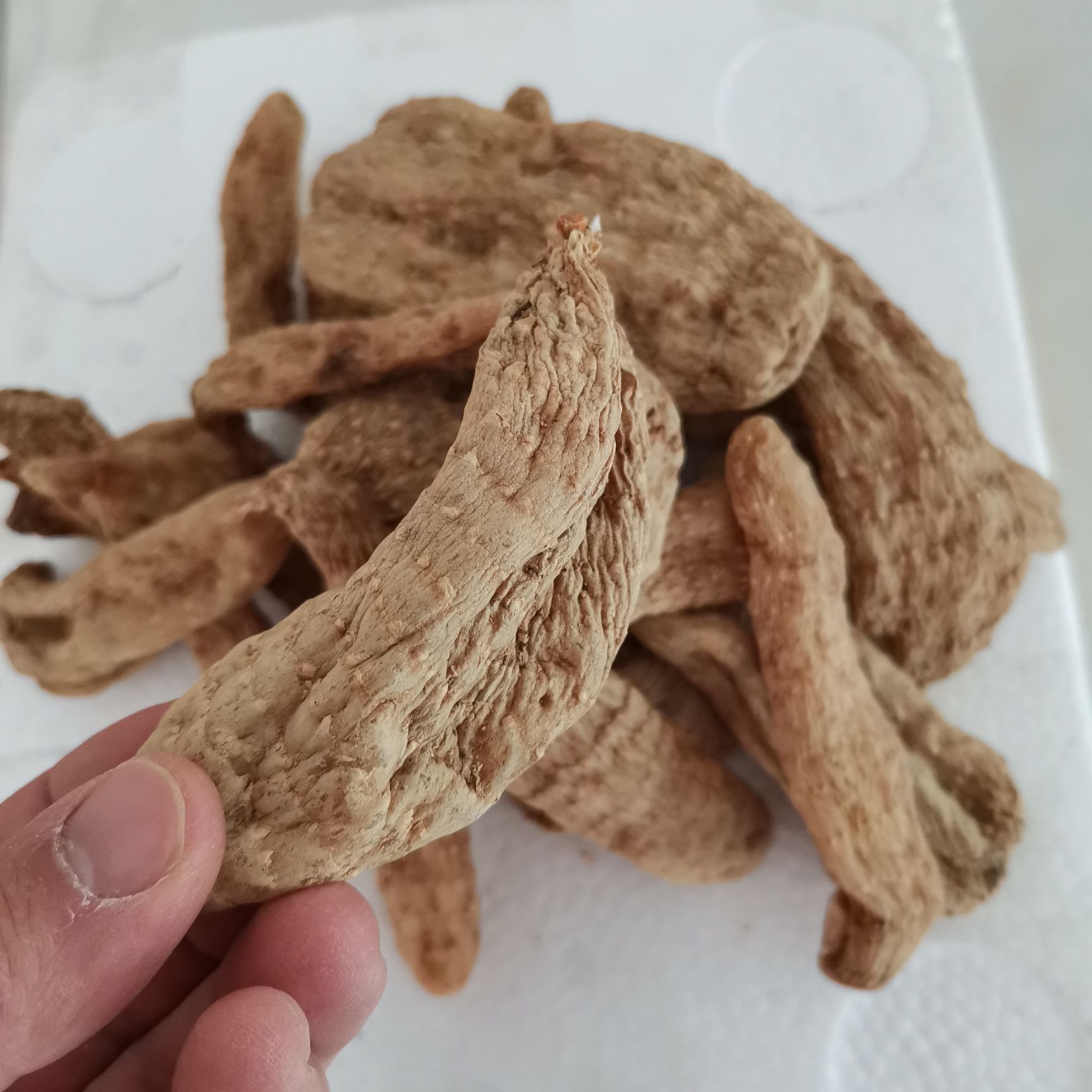 秦岭深无硫天麻，35-55个/斤，自然晾晒干的，品质好！