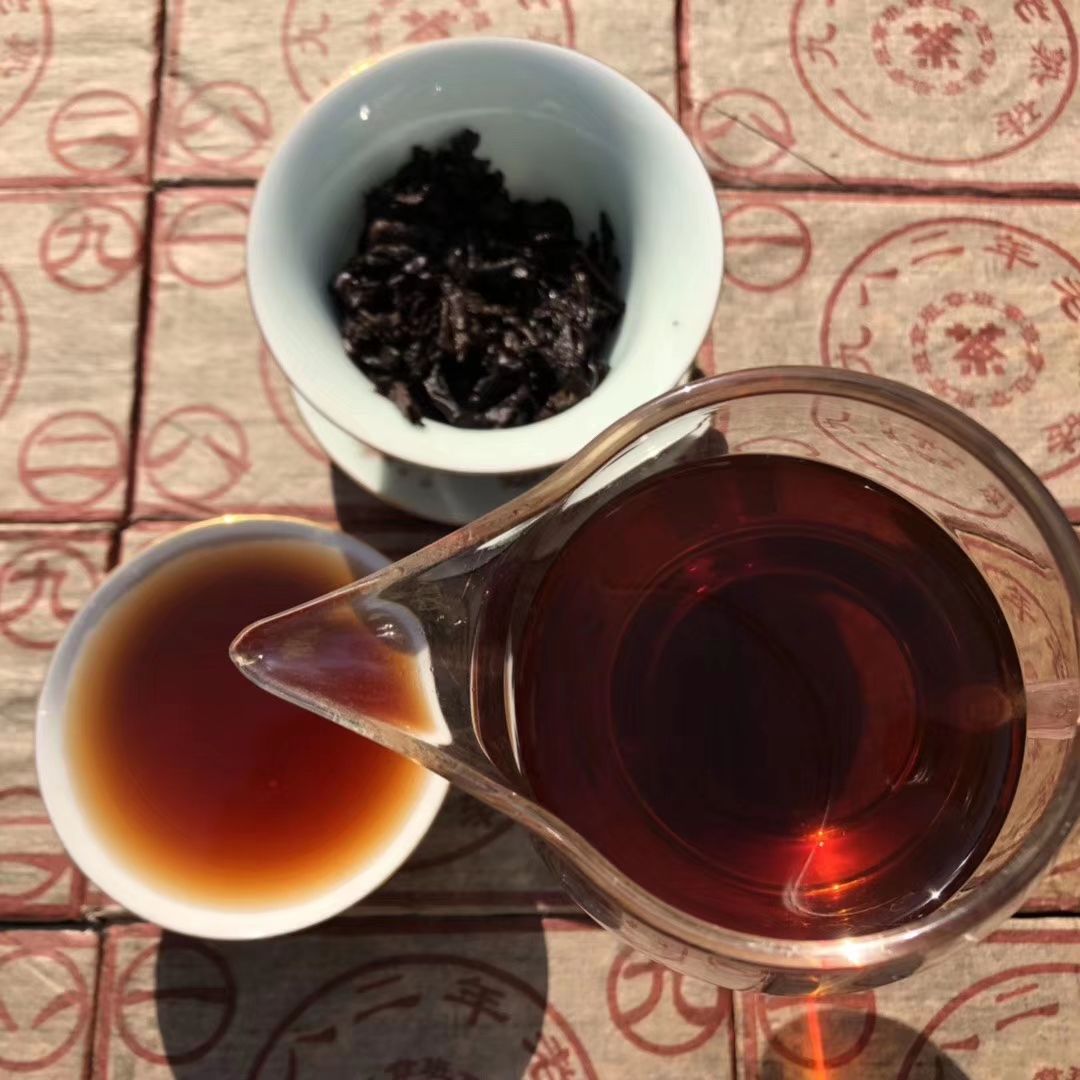 普洱饼茶 1982班章砖，熟茶