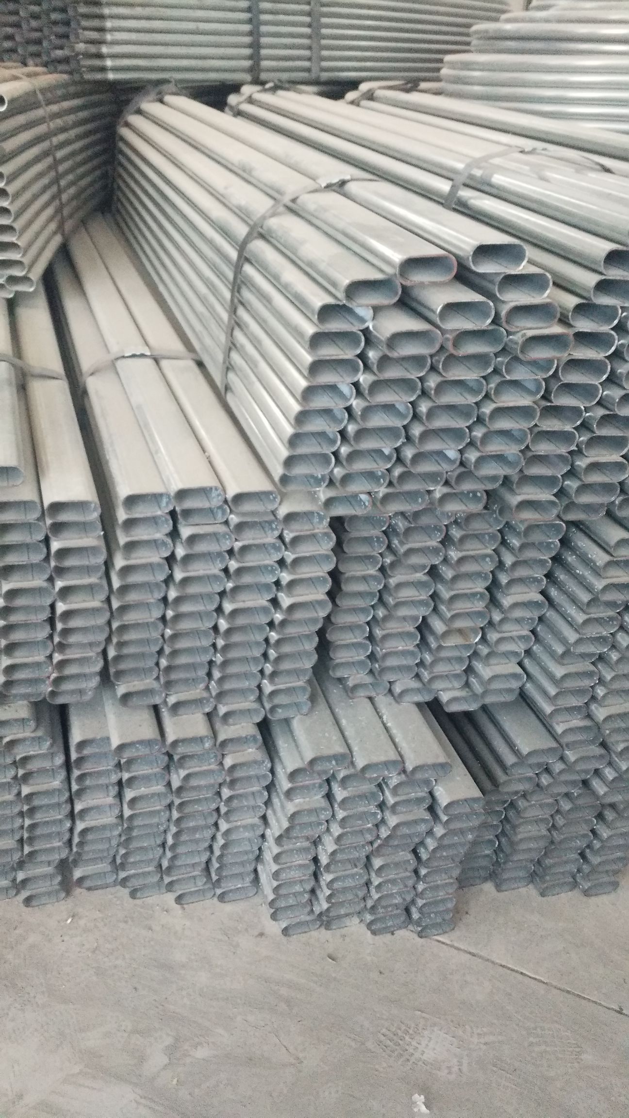 厂家批发零售各种规格型号大棚管，以及大棚配件覆盖，棚膜，棉被