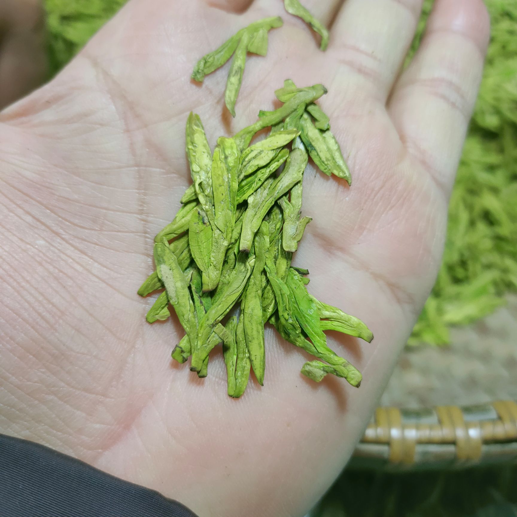 龙井茶  ，2020新茶，茶农直销，初级农产品，欢迎选购。