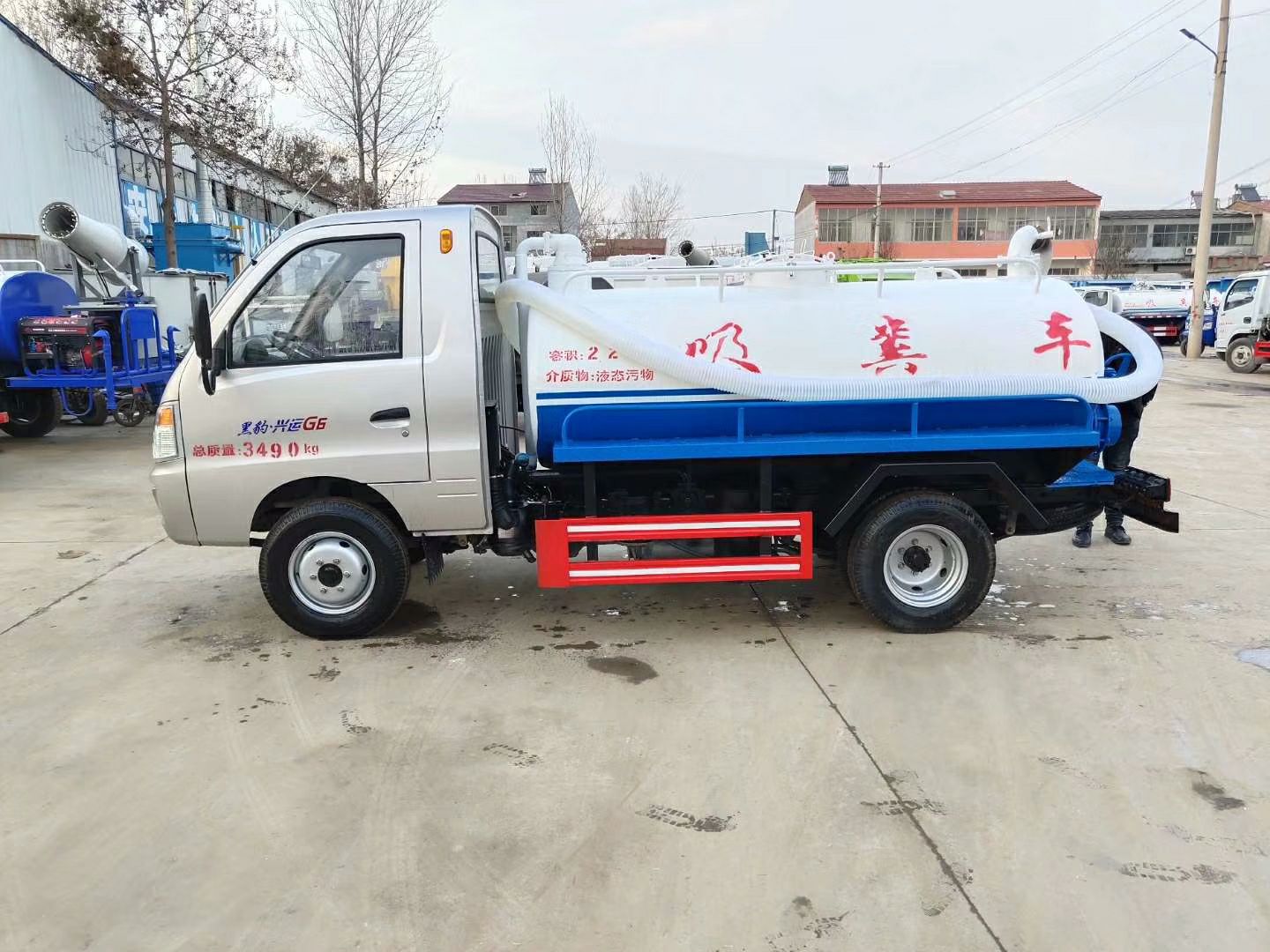 农用电动车配件 东风天锦清洗吸污车