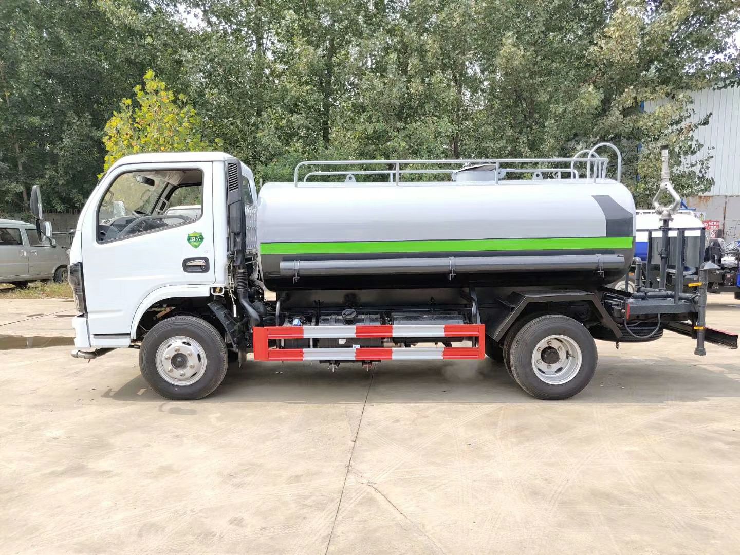 农用电动车配件 东风天锦清洗吸污车