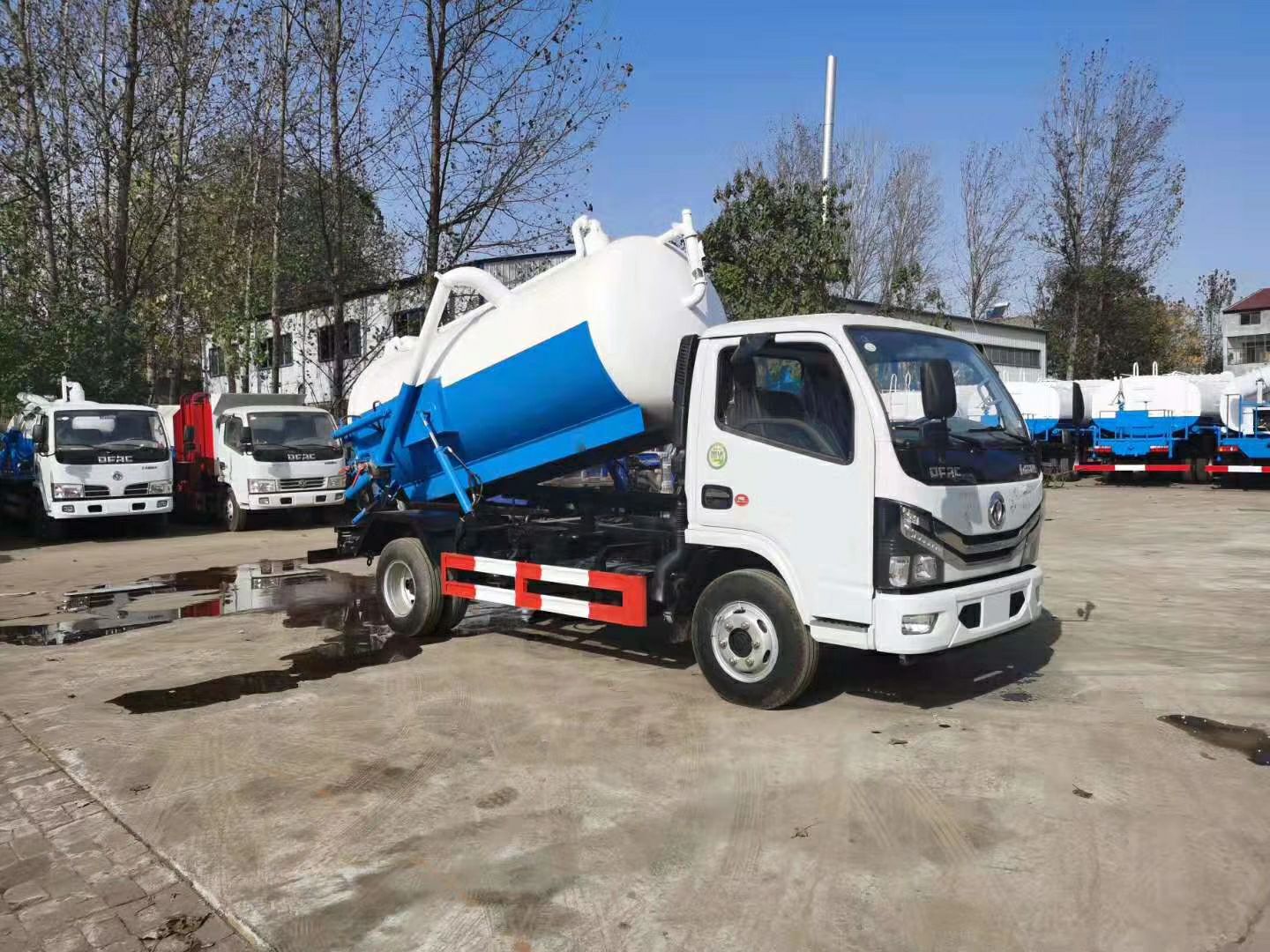 农用电动车配件 东风天锦清洗吸污车