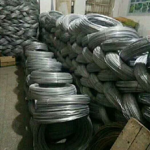 桂林立柱 出售水泥柱子。吕包钢。专业搭百香果架猕猴桃架葡萄避雨架。