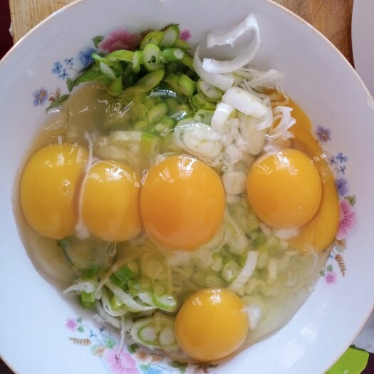 新泰市 自家山上散养草鸡蛋，草鸡，老母鸡，黑乌鸡，芦花鸡