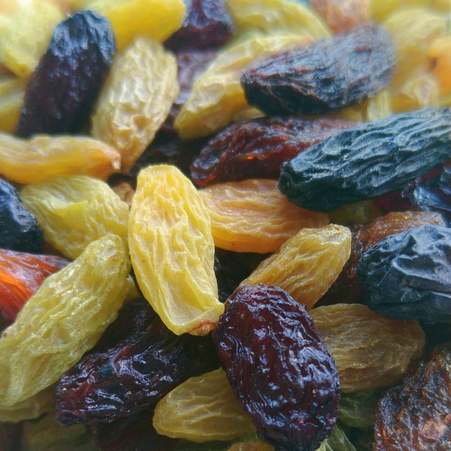 吐鲁番无核葡萄干     新疆吐鲁番四色葡萄干多品种混装精品葡萄干