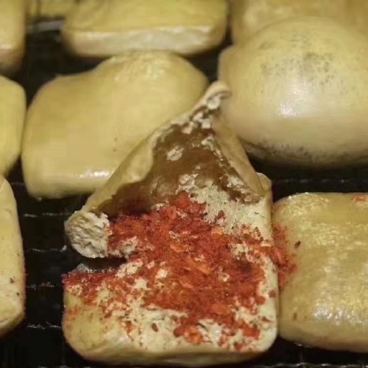 大方县 贵州毕节大方正宗六龙臭豆腐，油炸手撕豆腐散装新碱豆腐干嫩