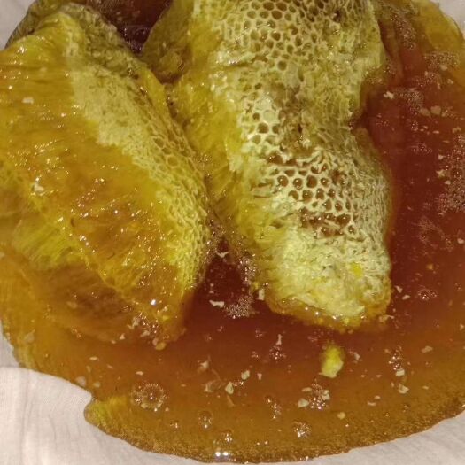 墨江县云南普洱蜂蜜～白花蜜，有淡淡的花香，味道美极了
