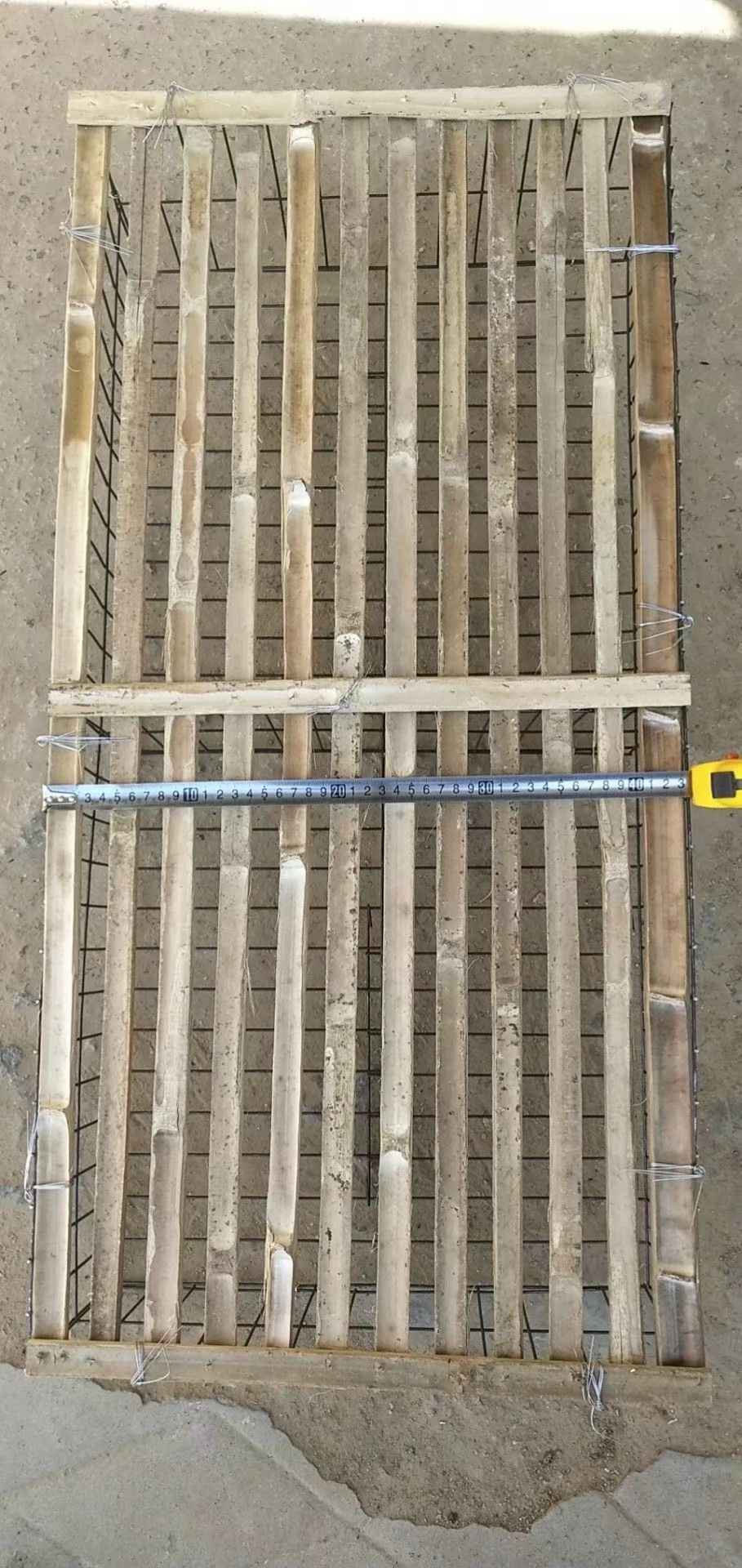 材质 铁网竹底 品种名 兔笼 大号兔笼,养殖兔子