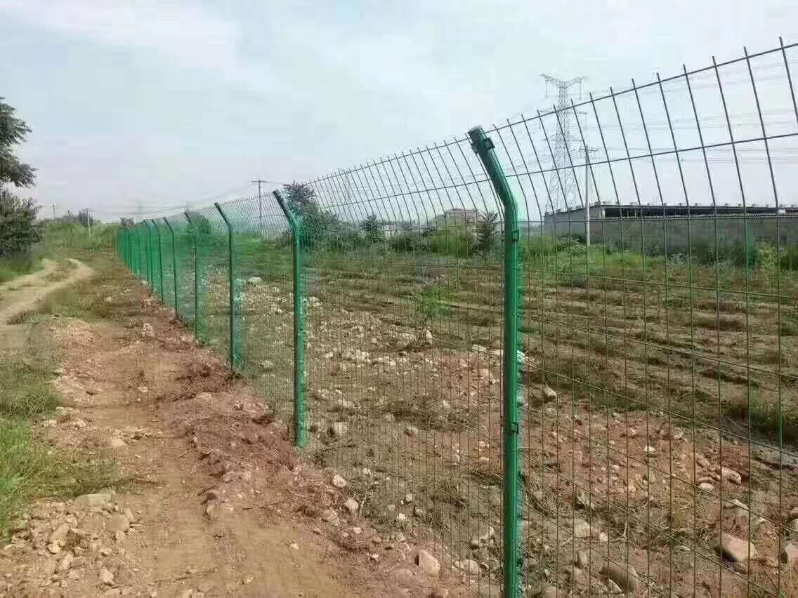 护栏网/ 果木园林 鱼塘围栏 土地 圈羊圈牛围栏 家用围栏网