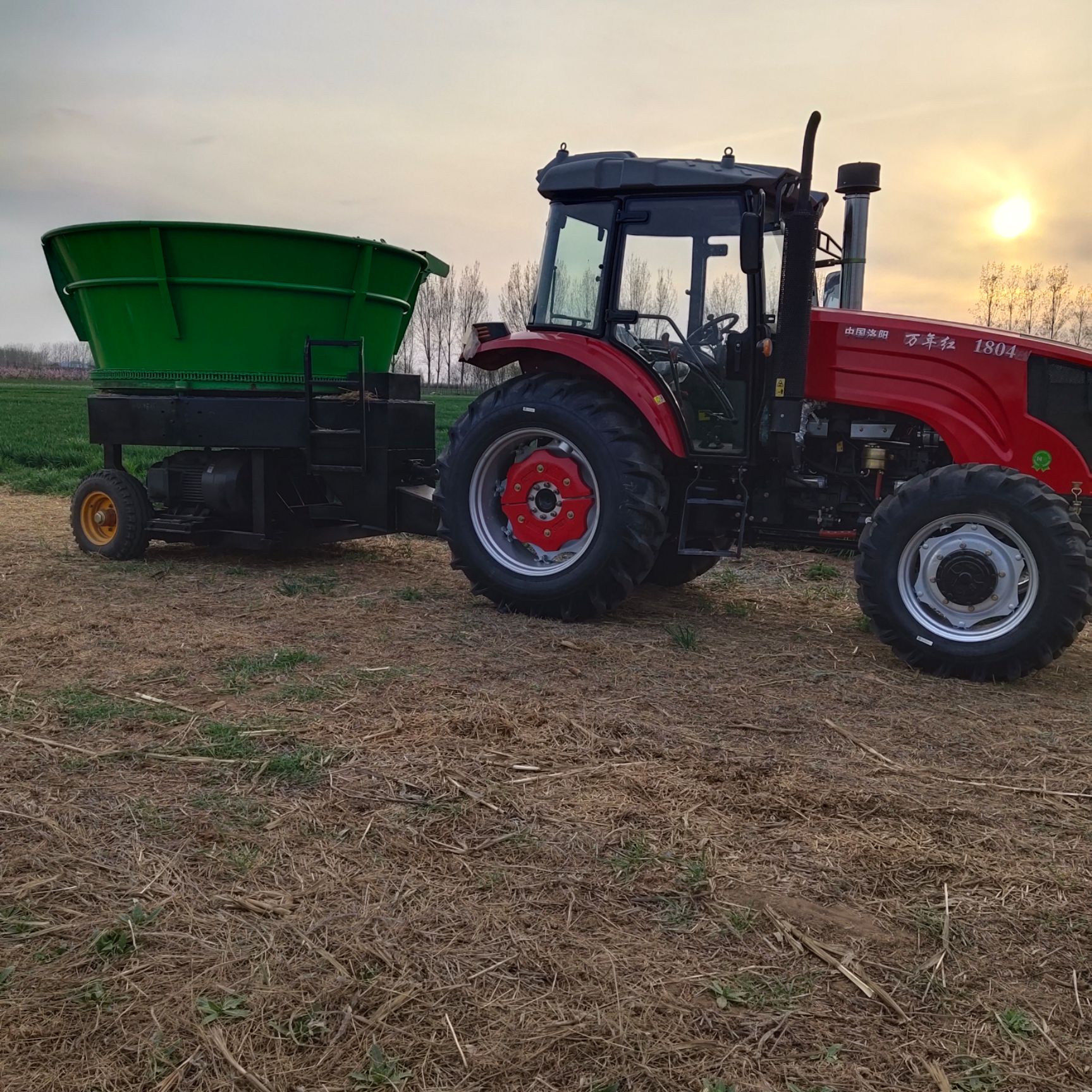饲料粉碎机 旋切式秸秆粉碎机，油电两用，秸秆收割粉碎机