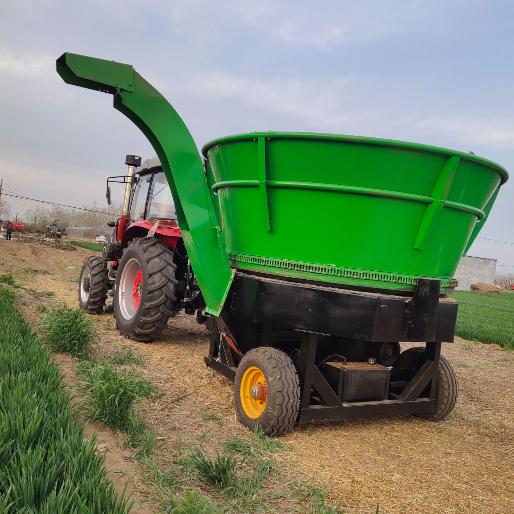 饲料粉碎机 旋切式秸秆粉碎机，油电两用，秸秆收割粉碎机