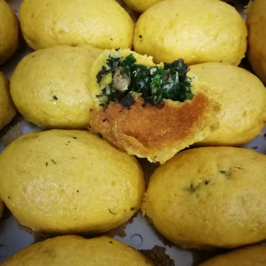 烟台馒头 荠菜片片