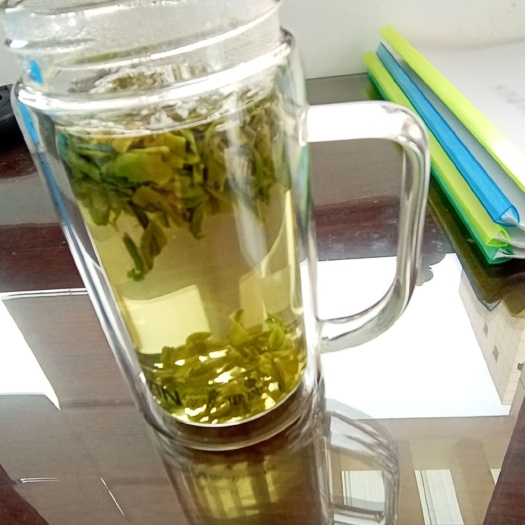 金寨县六安瓜片 自己家茶园生产，清明前后的茶叶，纯手工制作，无中间商