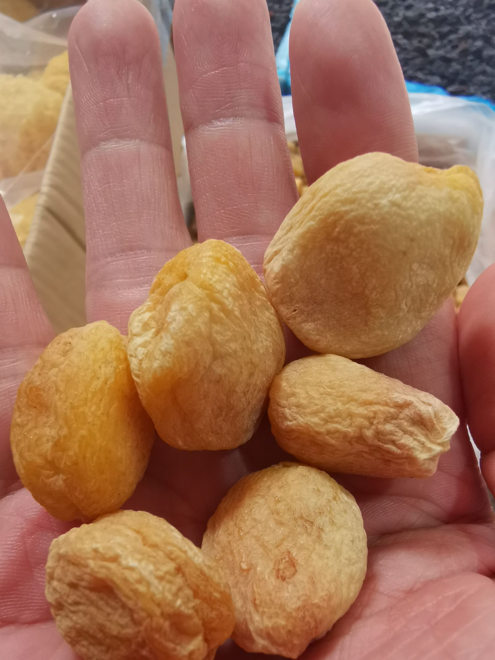  一手货源新疆吊干杏干小白杏干现货50吨