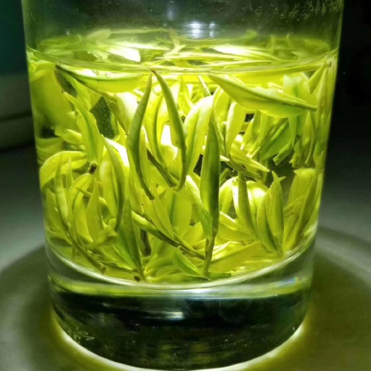 咸丰县恩施富硒白茶 1-2年