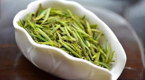 宜昌 茶明前五峰毛尖采众百圆惠帮扶五峰茶农宜昌绿茶袋装