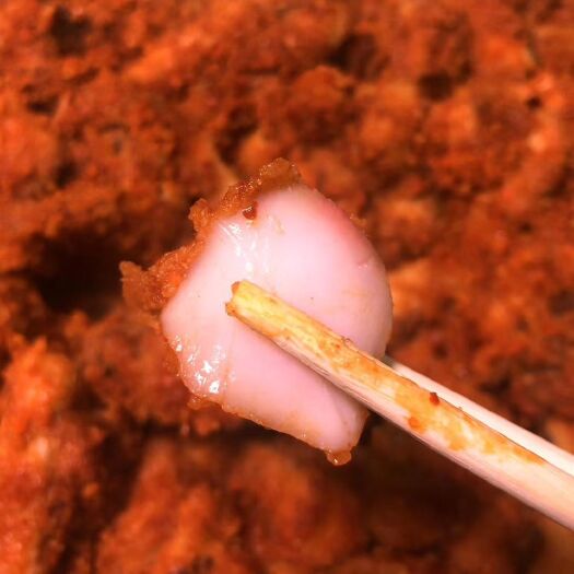 剑川县湖鲤鱼 白族八大碗之一，粉蒸把鱼盖，粉蒸鱼爽口香味回味无穷