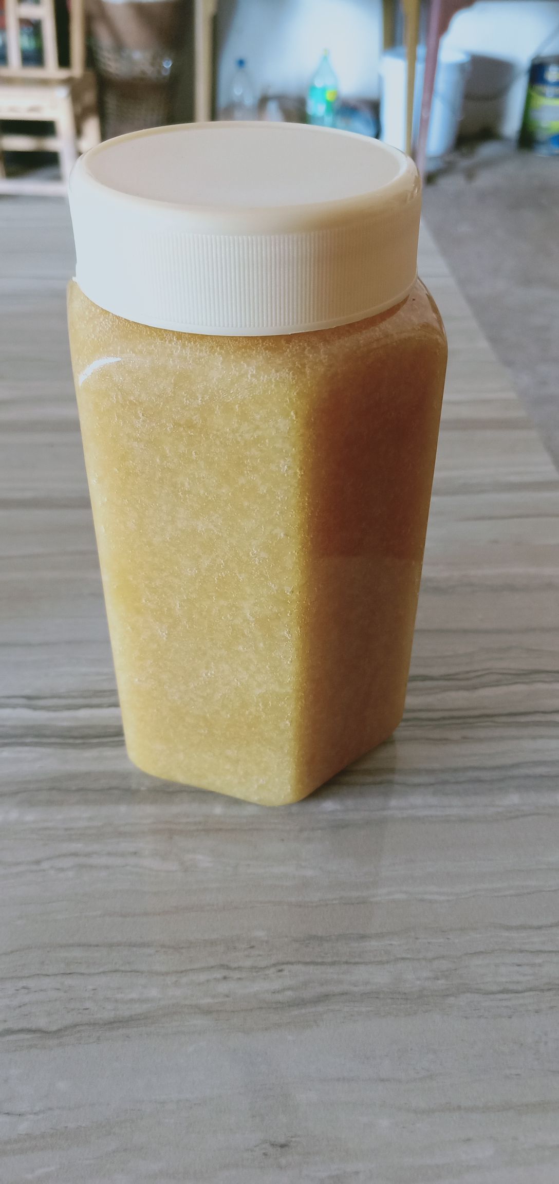  农家天然土蜂蜜