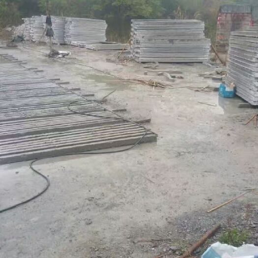 兴安县立柱 有需要搭建果园水泥柱子的！老板们请和我联系！！！！！