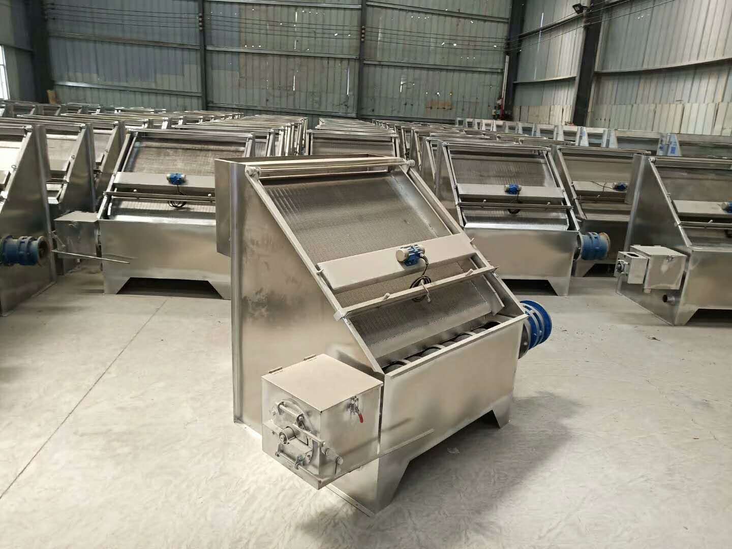 浆渣分离机 供应新款养殖设备不锈钢振动式固液分离机，养殖环保型设备