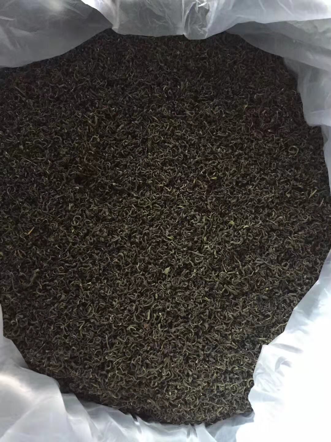 云南大树茶 好的茶叶产自深山脚下，清新的空气培育出好的茶叶，口味醇，