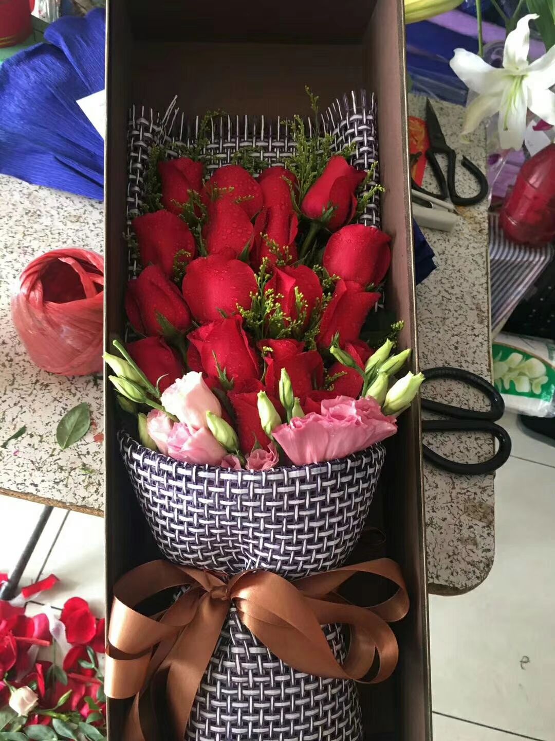  基地红玫瑰，批发 零售  礼盒  花束  欢迎新老客户随时