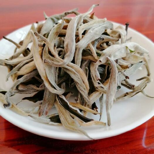 凤庆县 生态单牙白茶