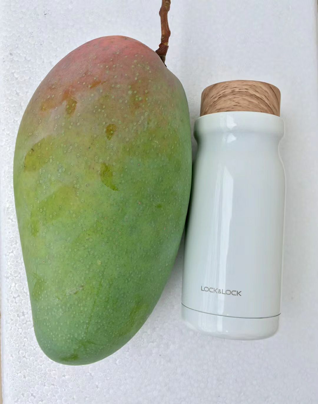 包邮金煌芒果广西北海产地直销，十多年老树果味香甜可口