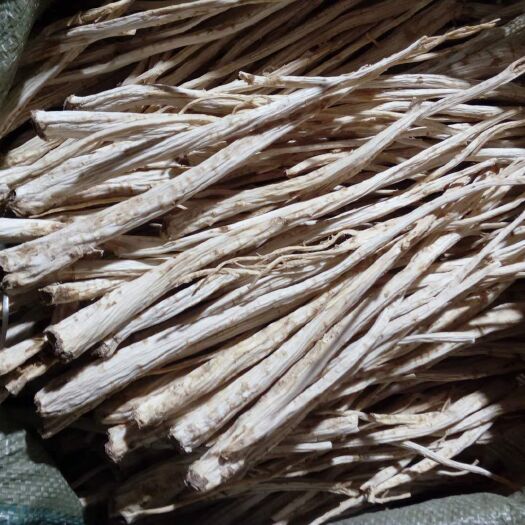喀喇沁旗 干桔梗，无硫，纯绿色。