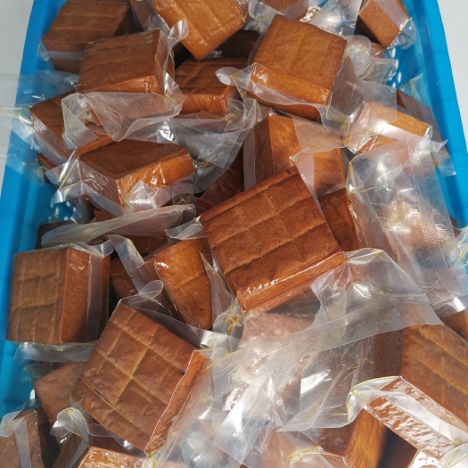  贵州特色烟熏豆腐烘烤豆腐干正宗酸汤豆腐