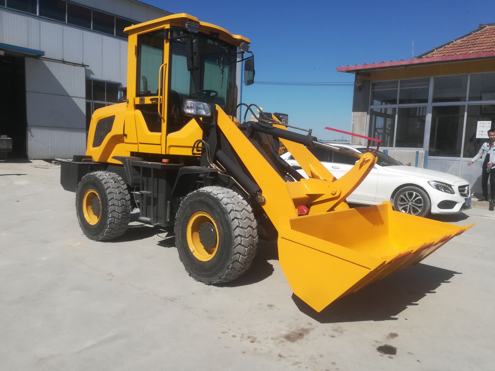  热销20小铲车无极变速装卸高栏粮食加长臂一体装载机