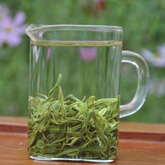 遂川县 江西遂川高山狗牯脑绿茶茶农自产自销，浓香耐泡，口感浓郁。