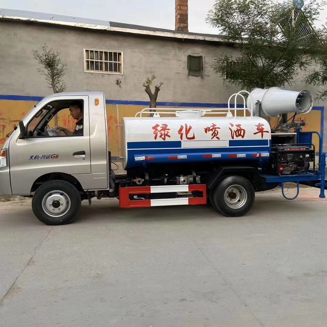  高端新能源电动四轮洒水车