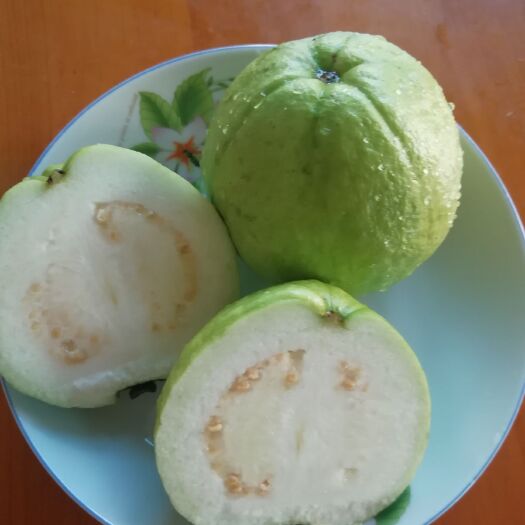 高州市 番石榴自家果圆直供，甜脆爽口，送调味料