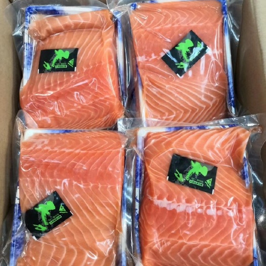 青岛三文鱼肉  批发供应冷冻三文鱼500克每袋热销批发社区团购