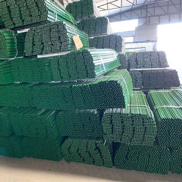 爆款型加厚Y型实心尖头立柱主要用于荷兰网牛栏网铁丝网勾花网