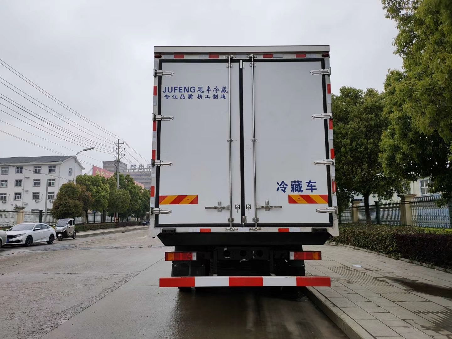 冷藏库租赁 东风天锦6.8米冷藏车，厂家直销