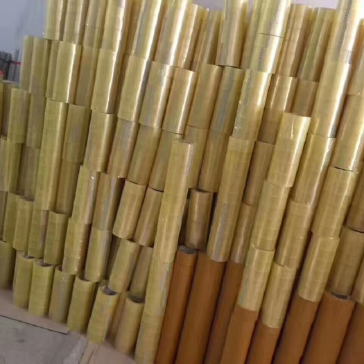 东兴市保鲜膜 透明白色缠绕膜，打包必备，源头厂家，给你货品保驾护航，