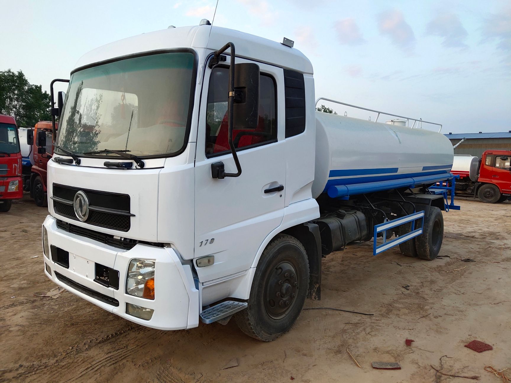  二手12方洒水车