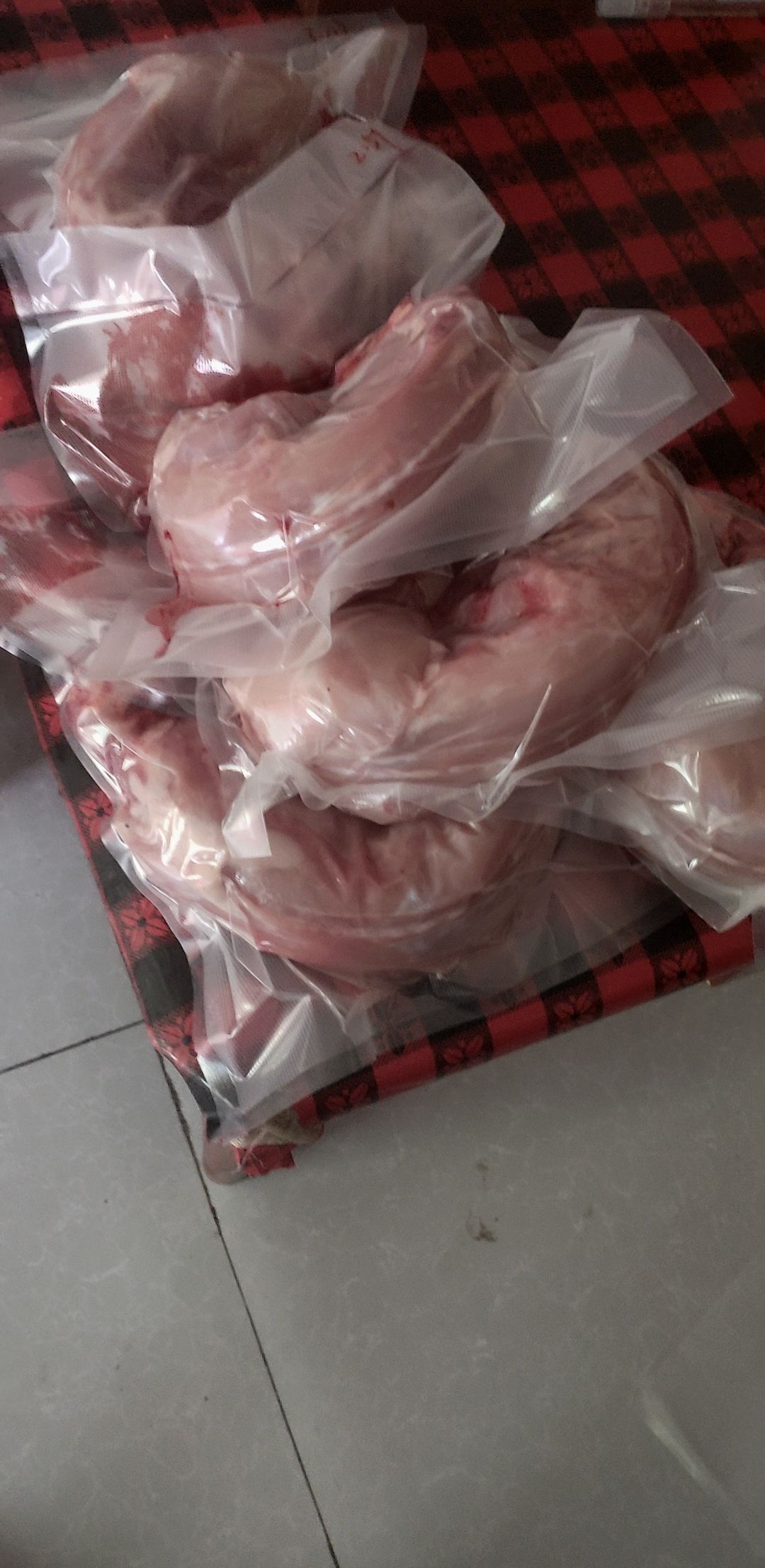 白玉獭兔 活体现杀去皮冷鲜兔全国包邮
