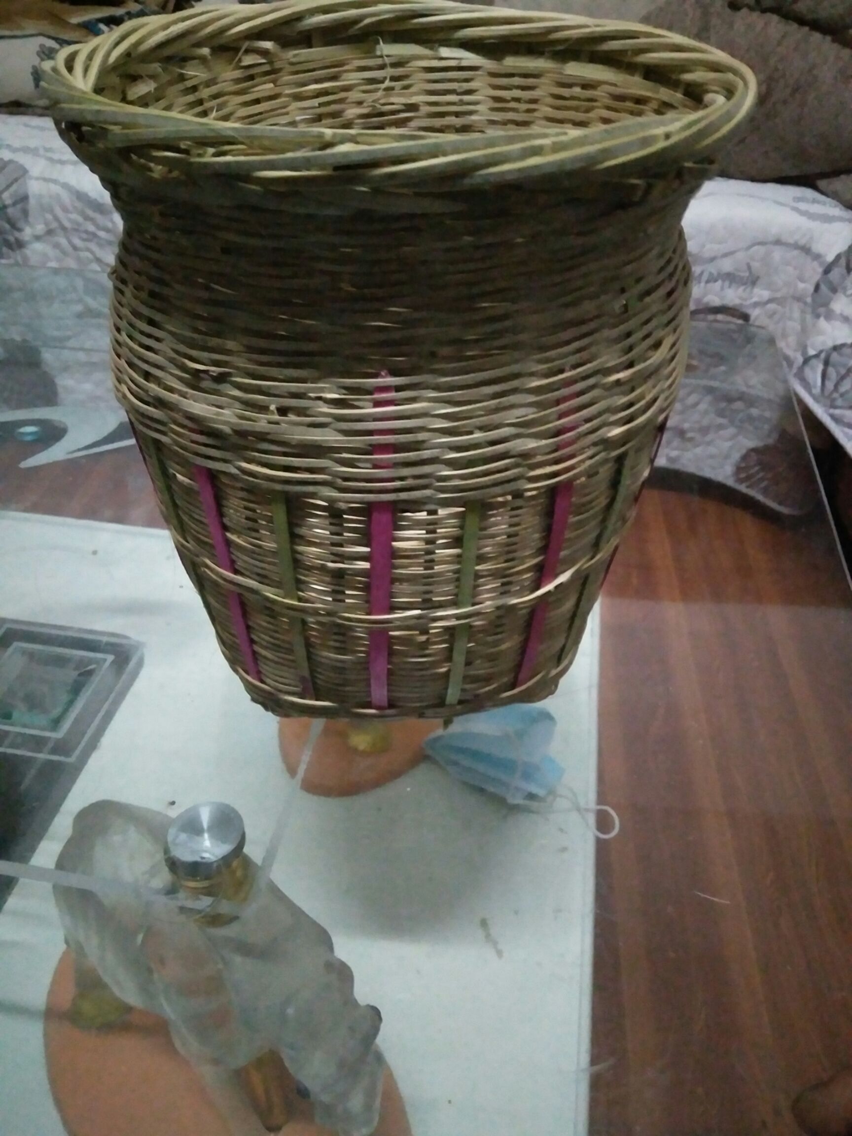  采茶篓，沥米篓，采菜篓，小孩背篓，招蜂篓，黄鳝篓等各种竹制品