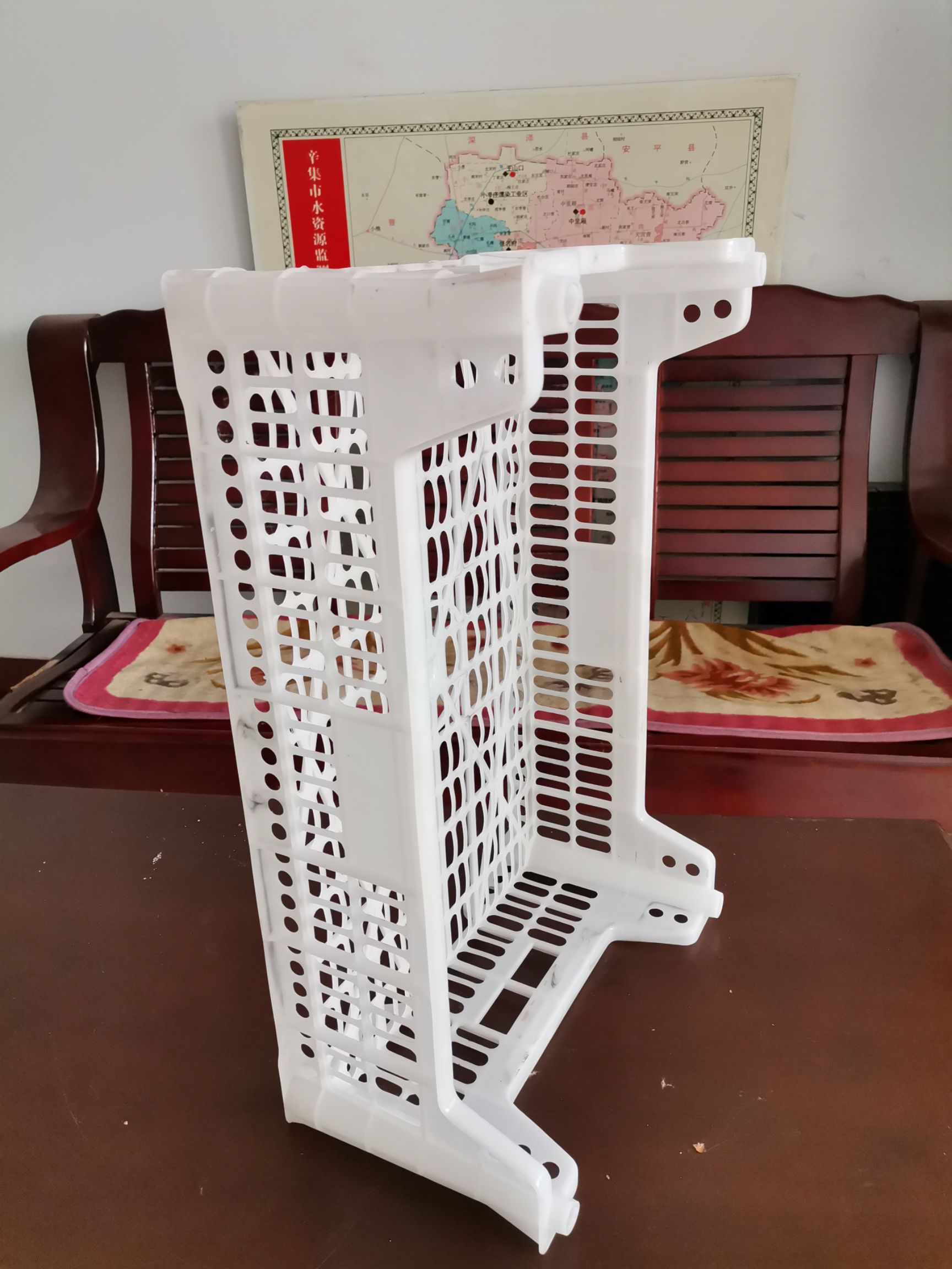 塑料筐 本公司专业生产塑料注塑产品十多年，质量好，品质佳，欢迎订做