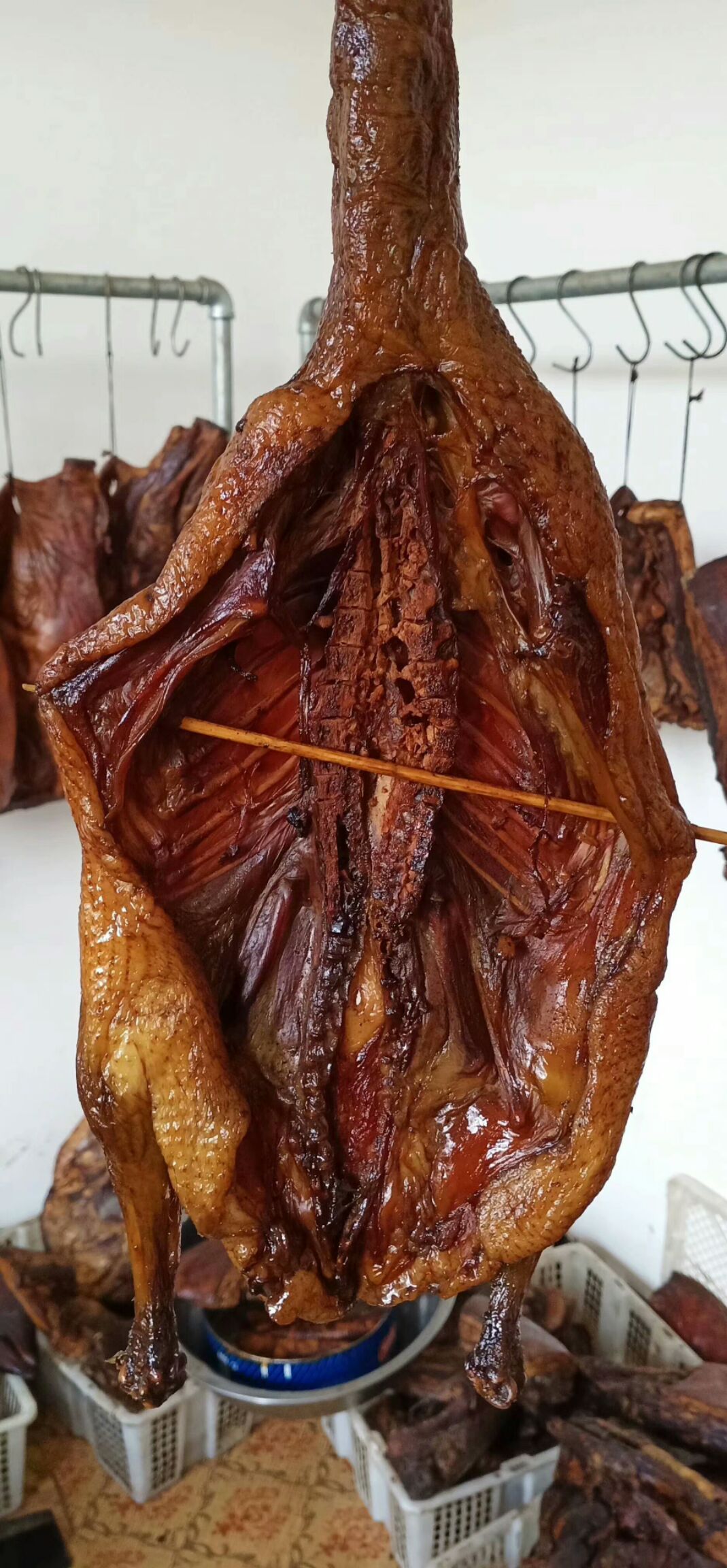 腊鸭。农家散养本地土鸭