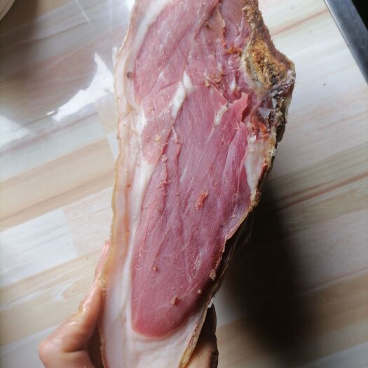 永胜县 农家火腿，形似琵琶，皮薄肉厚，瘦肉多，全国包邮