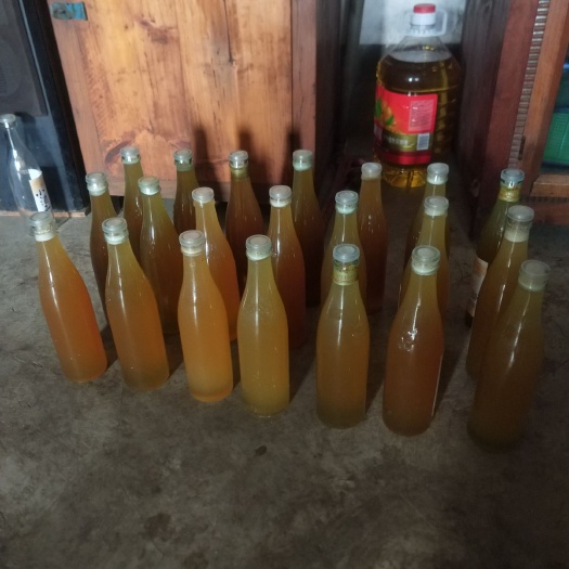绿春县 我们这些蜂蜜是山上有几种花就是几种蜜了，