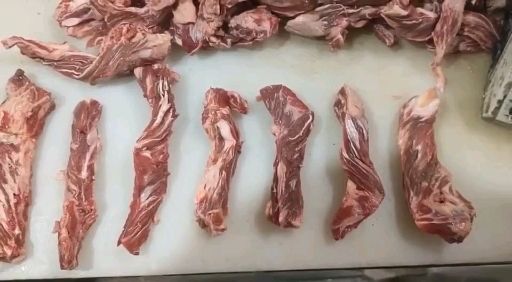 牛肉类  新鲜黄牛腹肉条烧烤食材大量批发炖肉牛腩肉黄牛肉