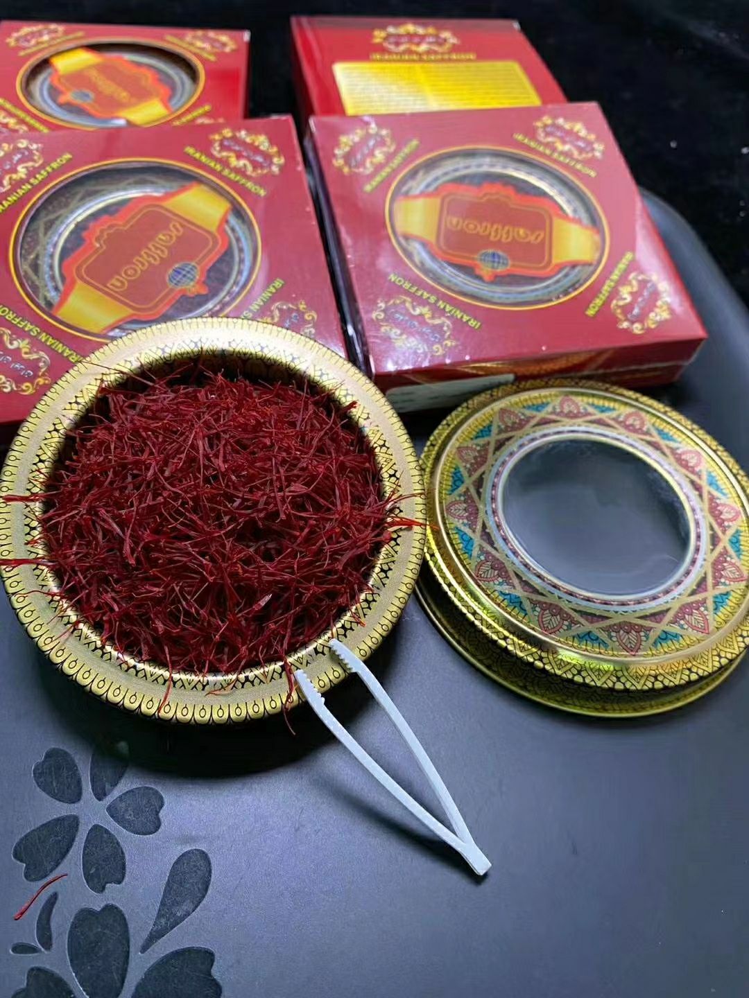 藏红花花丝  藏红花正品



【藏红花正品】藏红花特级长丝礼品包装盒