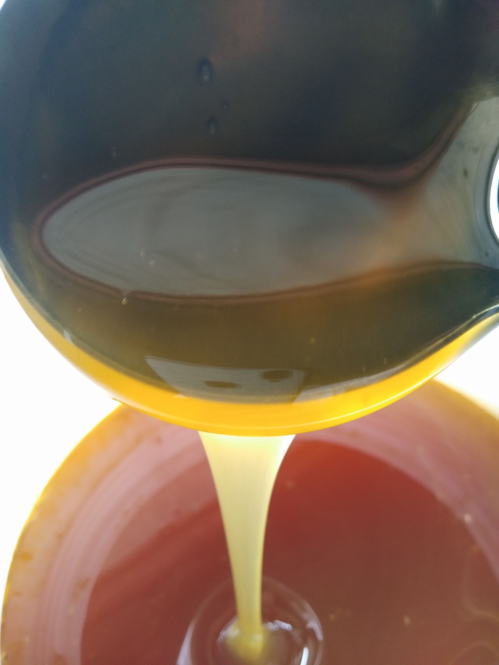  正宗土蜂蜜，自家养殖，百花蜜，无污染！