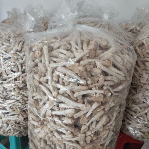 长宁县短裙竹荪 大量，自家种植，物，滋补佳品，180元每斤。
